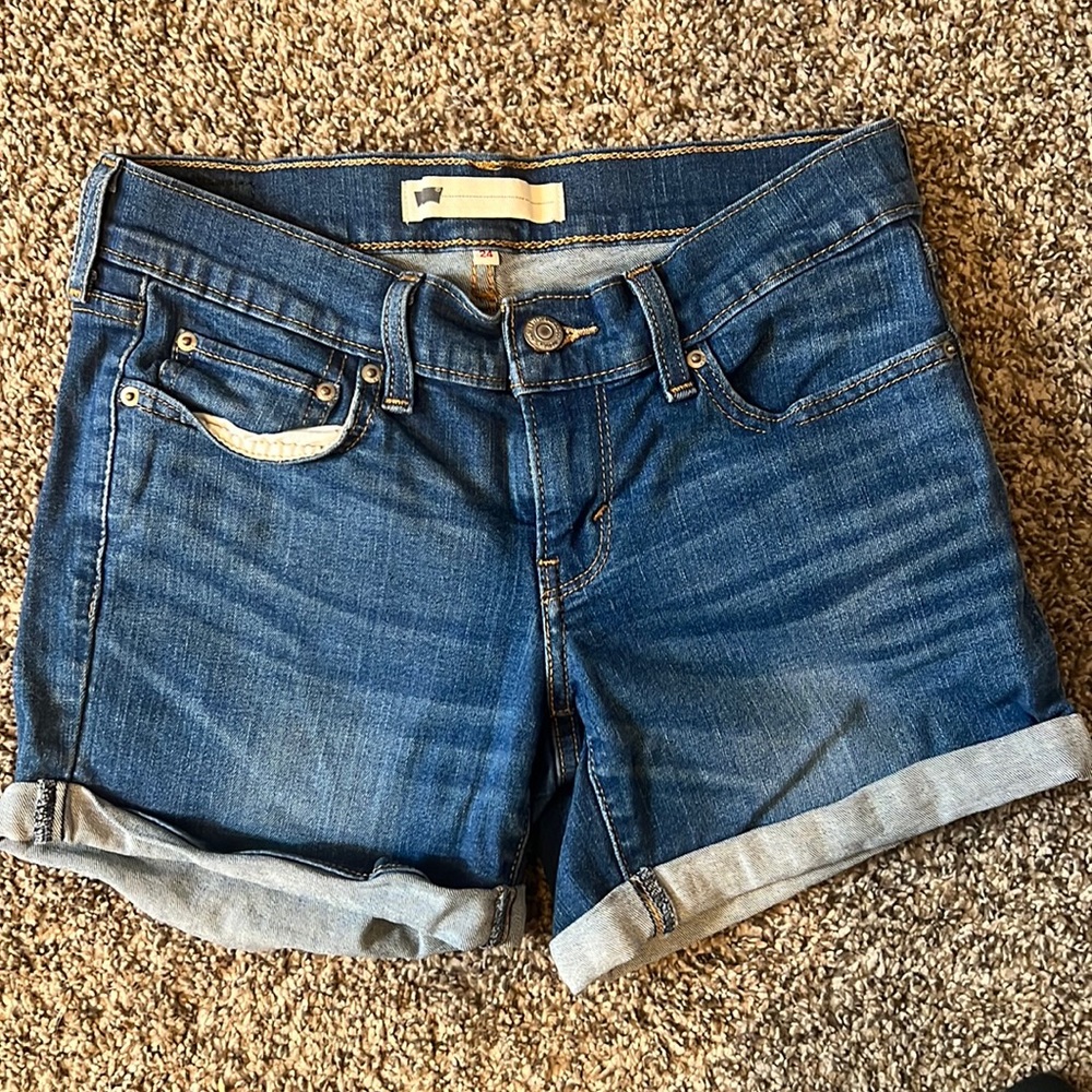 Women’s Levi stretch jean cutoff shorts